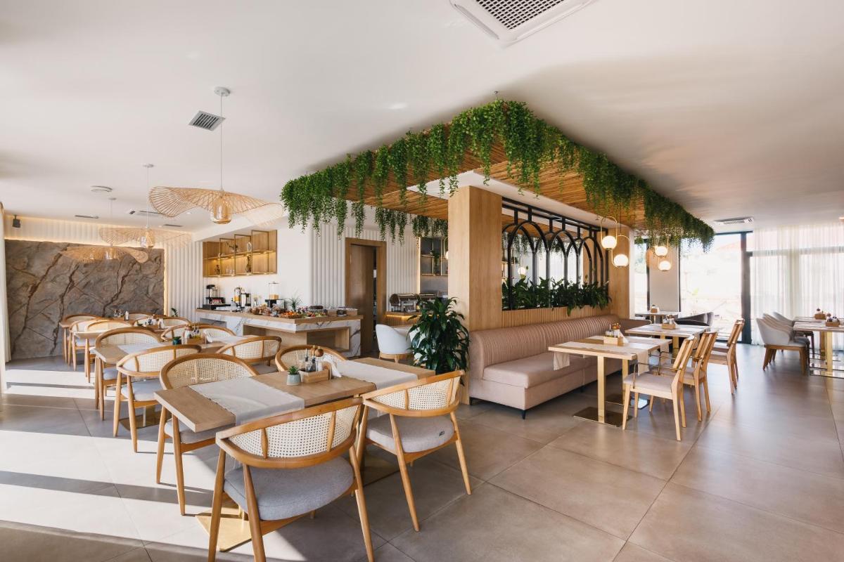 Hotel Teuta - Housity