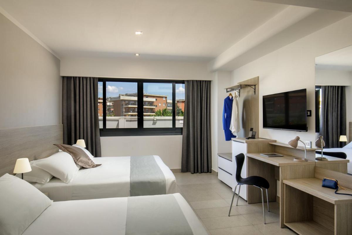 Simon Hotel Aprilia - Housity