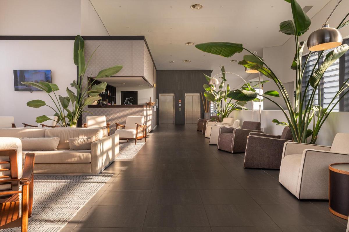 Uma área de estar em Monchique Resort & Spa