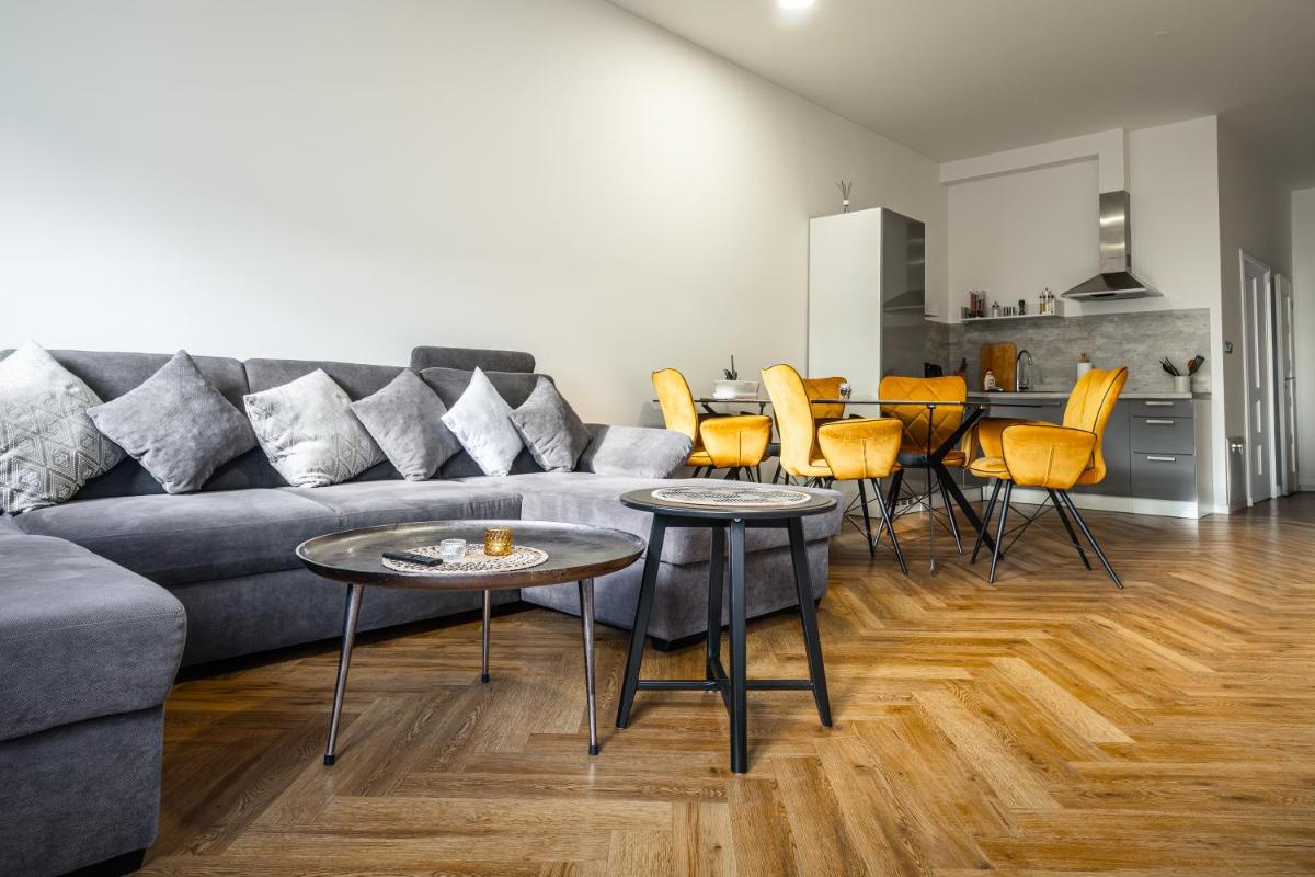 Apartmány Malé náměstí, Broumov - Housity