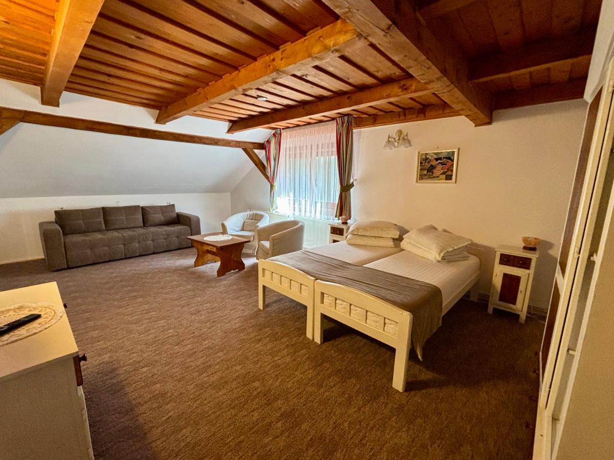 Székely Fogadó - Hanul Secuiesc - Housity