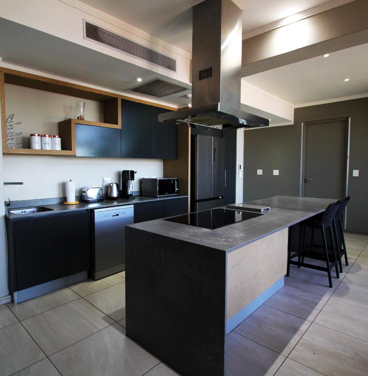 Sandton Smart Apartment Sixteen - Housity