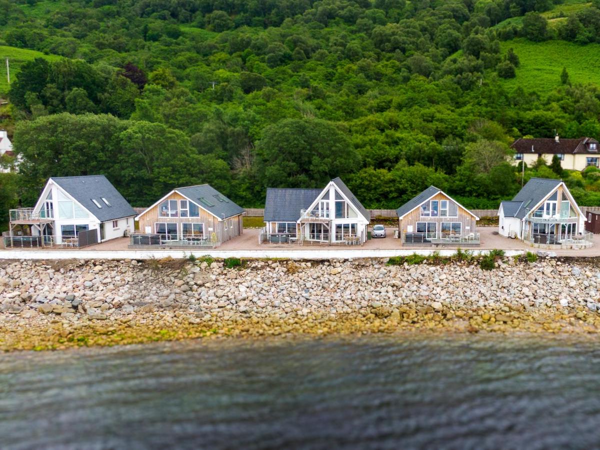 Beach Houses with Hot Tubs - Housity
