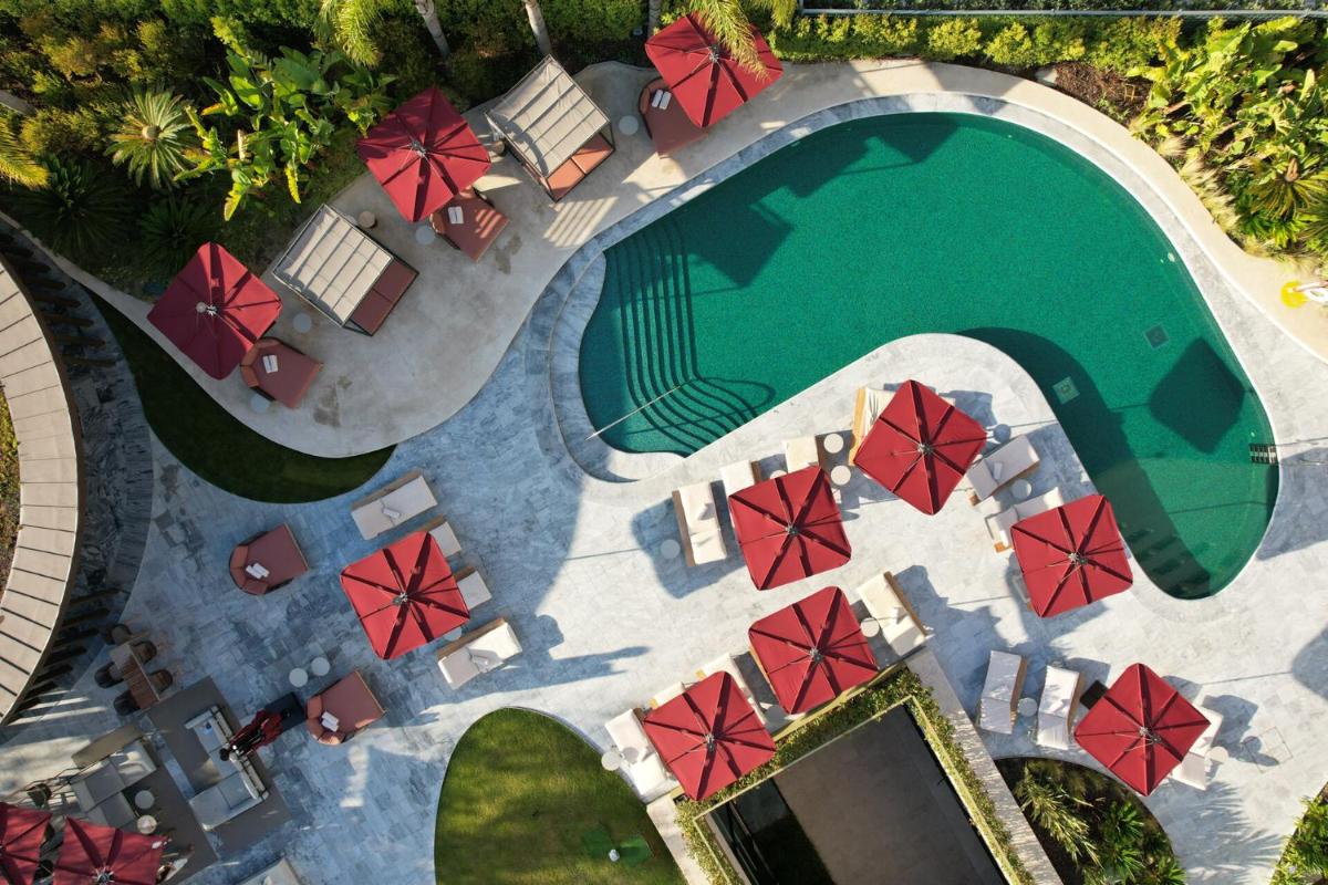 A piscina em ou perto de Four Seasons Hotel Ritz Lisbon