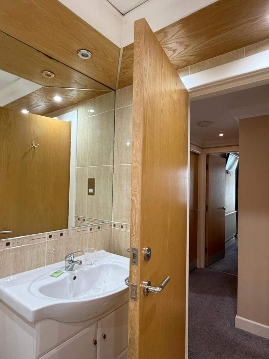 Granada Apartments Queens Mansions - Housity