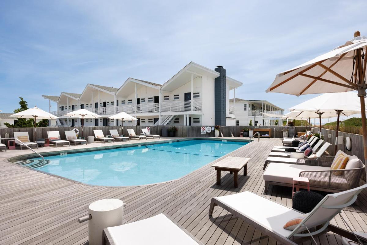 Hero Beach Club - Housity