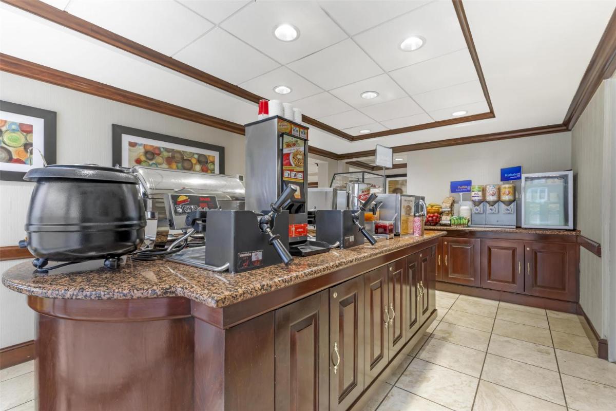 Best Western Dulles Airport Inn - Housity