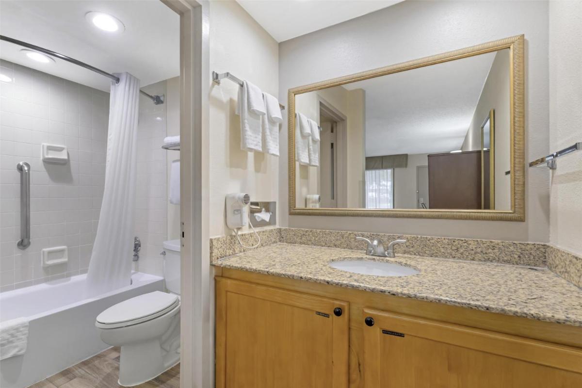 Best Western Dulles Airport Inn - Housity