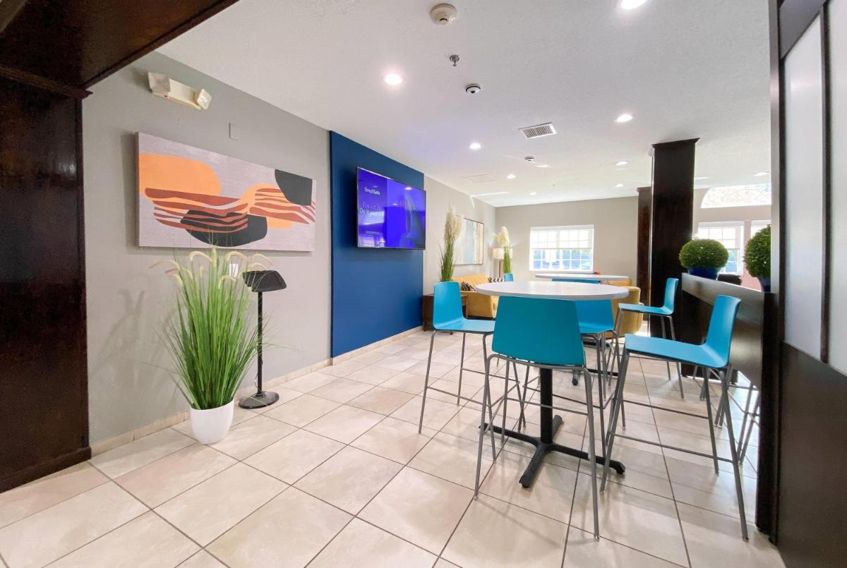 Microtel Inn & Suites by Wyndham Columbia - Housity