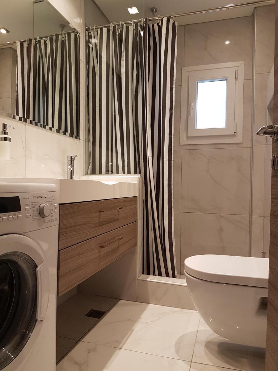 Laura White Tower Apartment - Housity