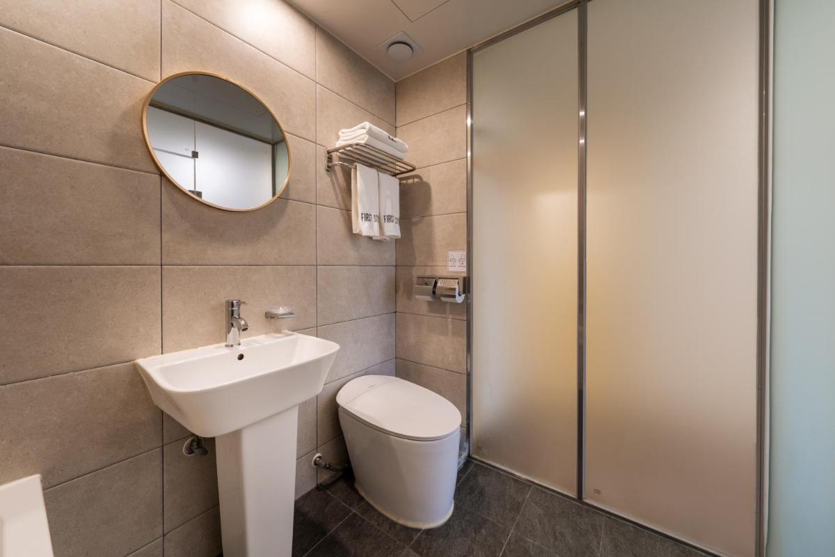 Hotel Firststay Hongdae - Hizvo