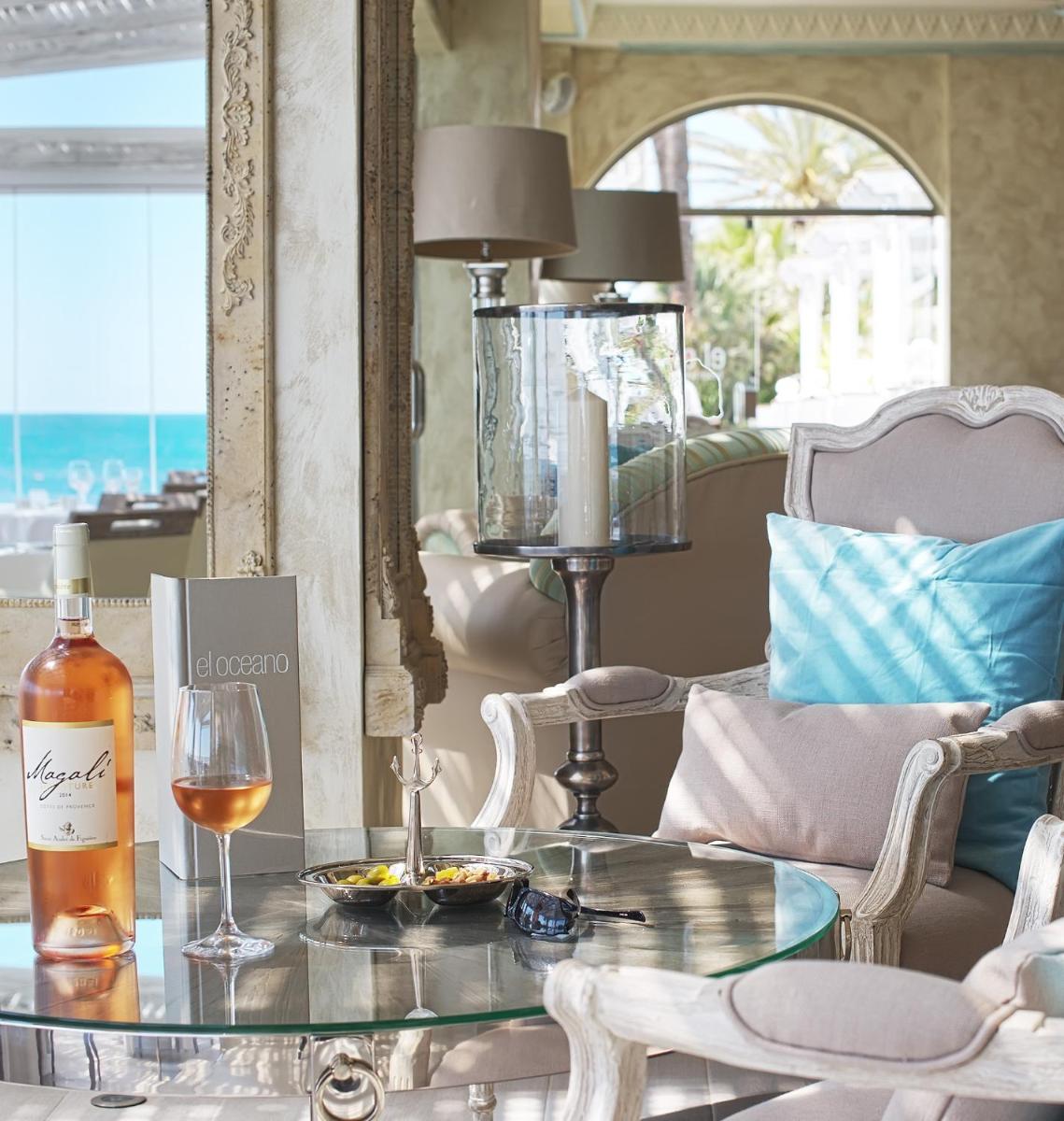 Zona de estar de El Oceano Beach Hotel Adults only recommended