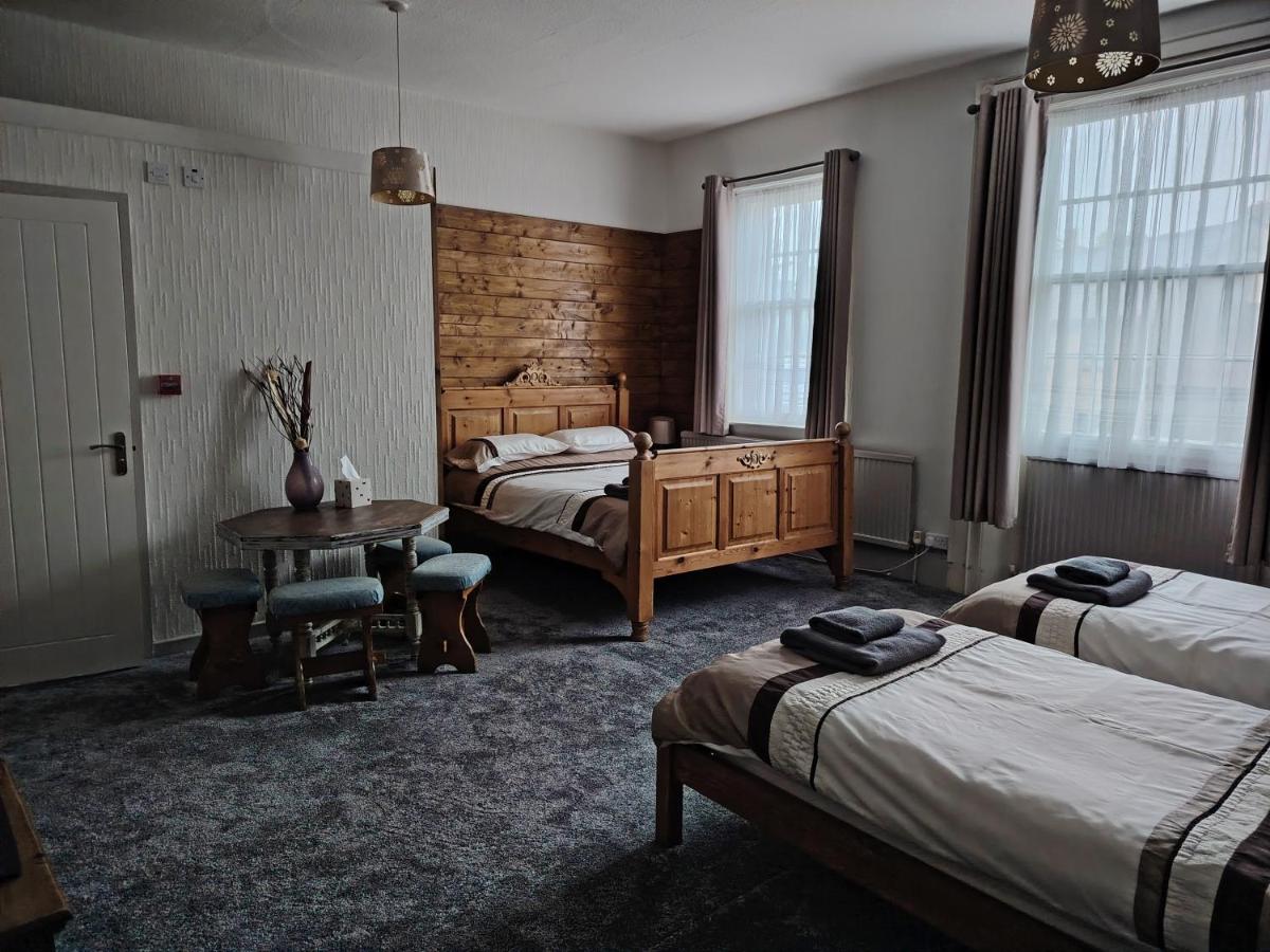 The Wheatsheaf - Housity