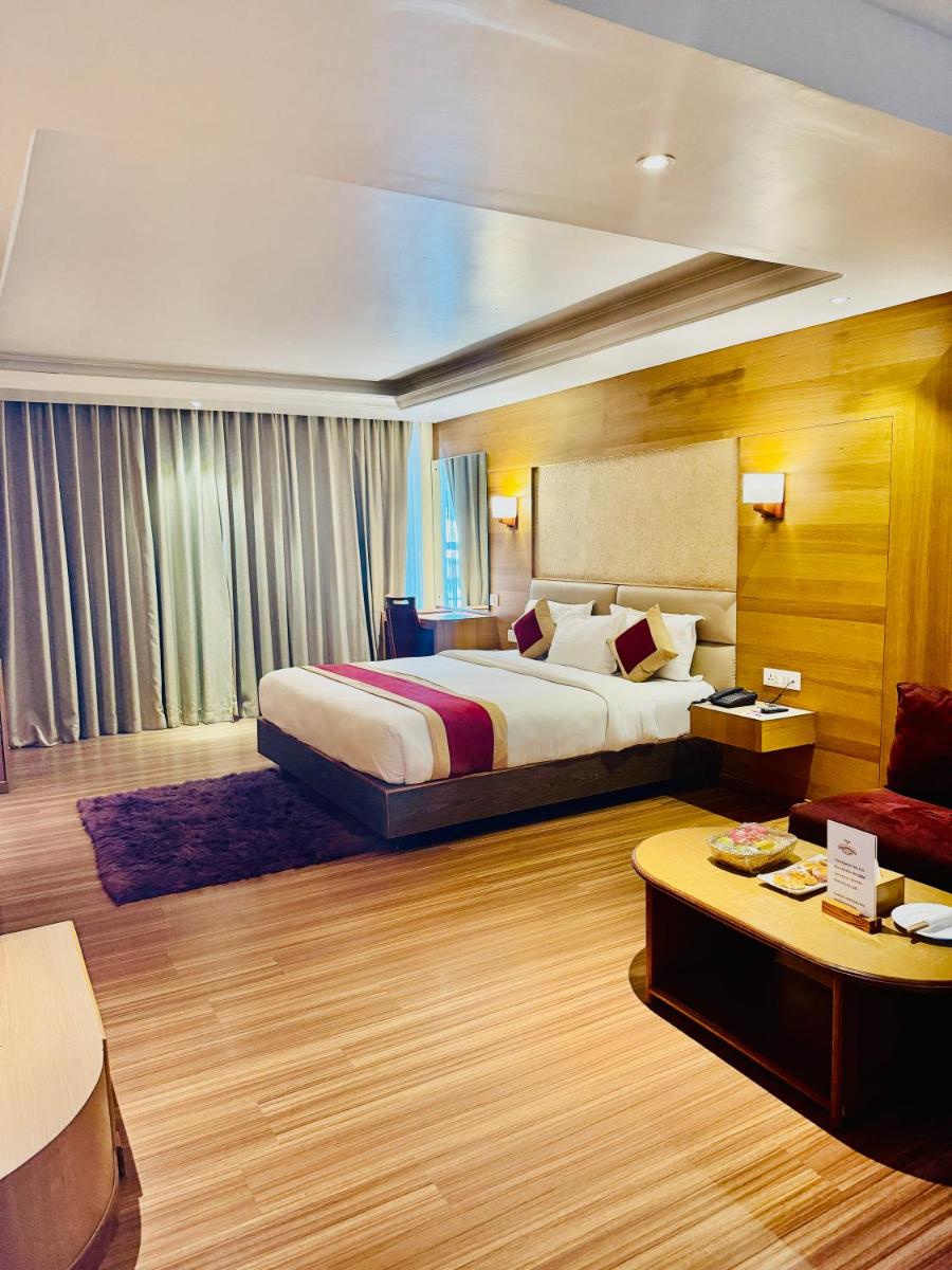 Hotel Middle Path & Spa - Housity