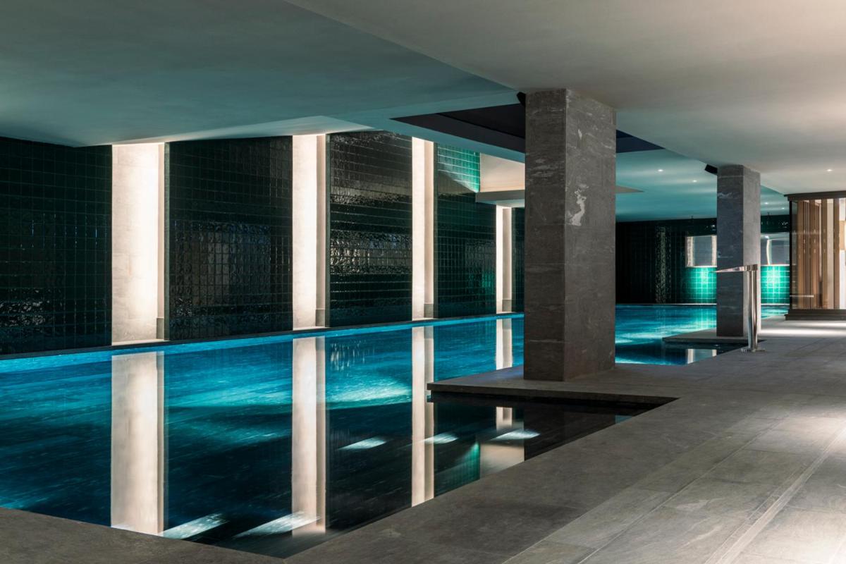 Piscine de l'établissement La Fondation ou située à proximité