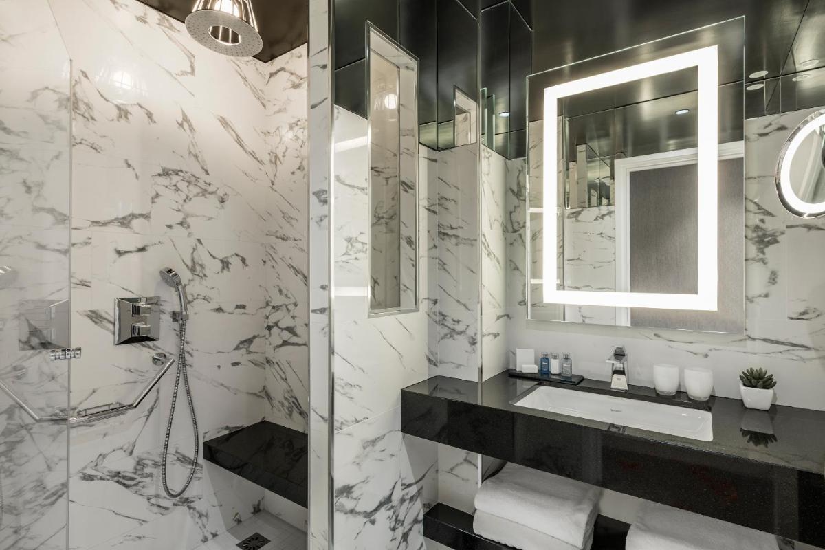 Salle de bains dans l'établissement Maison Albar - Le Diamond