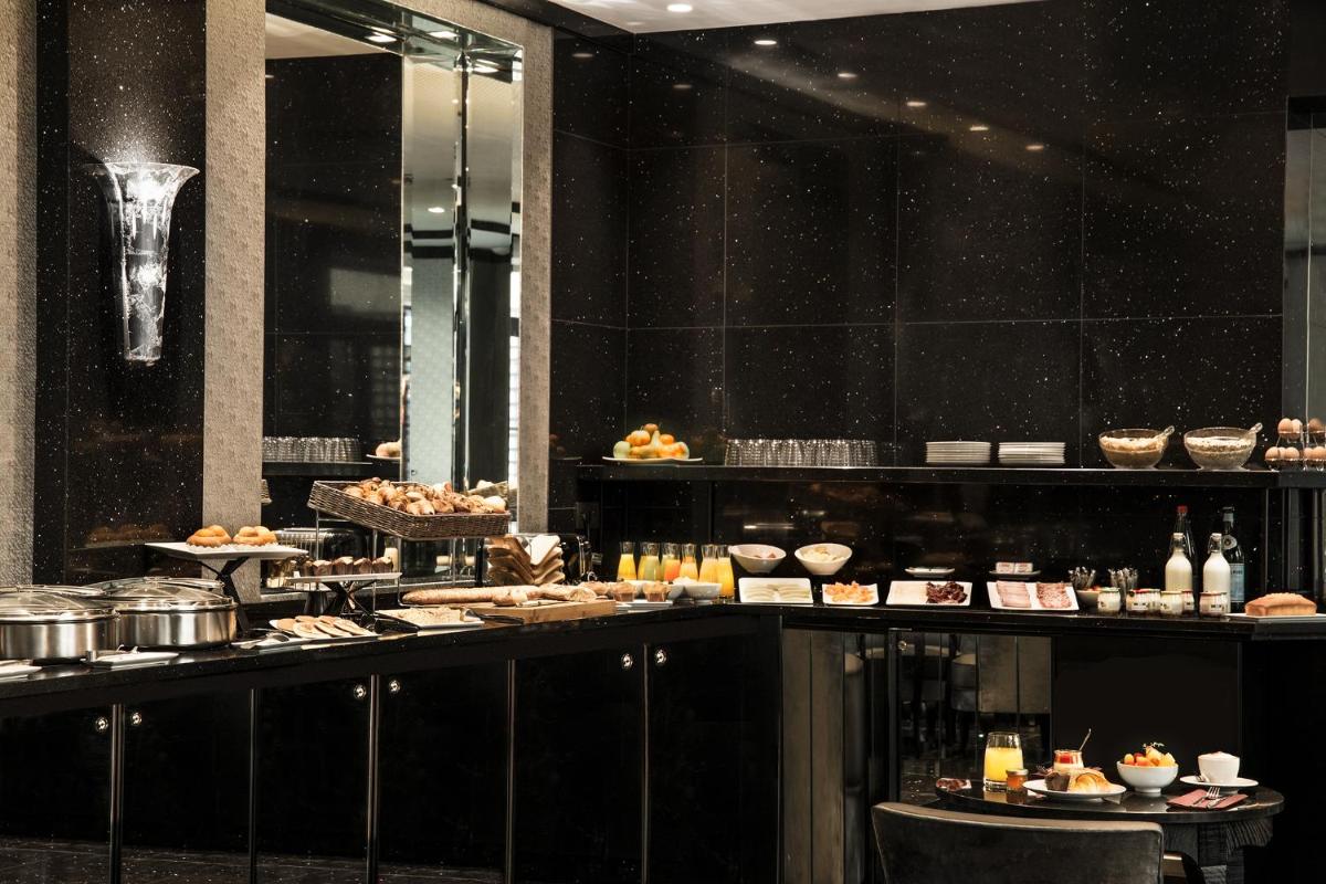 Nourriture dans l'hôtel ou à proximité