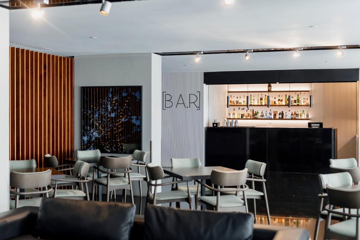 A área de bar ou lounge em Troia Design Hotel