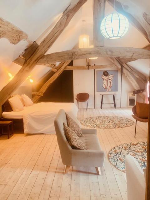Le domaine aux herbes folles - Housity