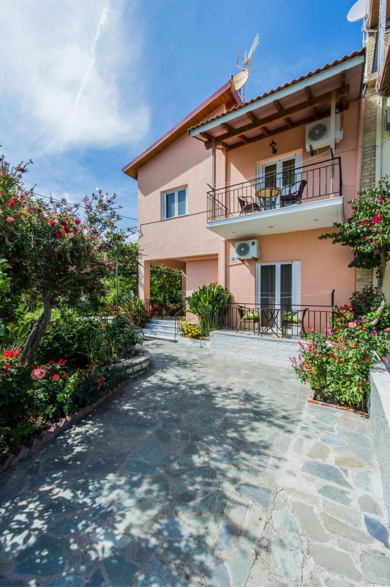 Zotos Rooms - Housity