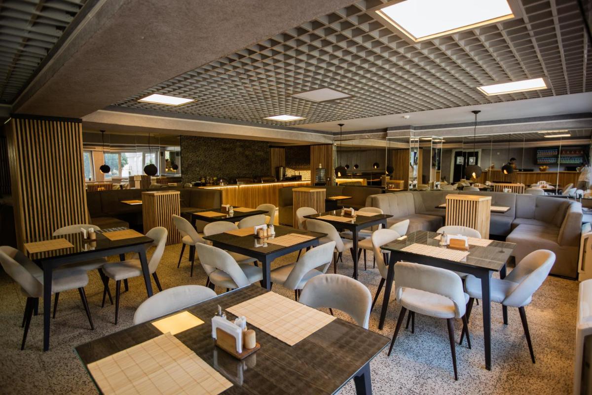 Dondar Hotel Formula 1 View - Hizvo