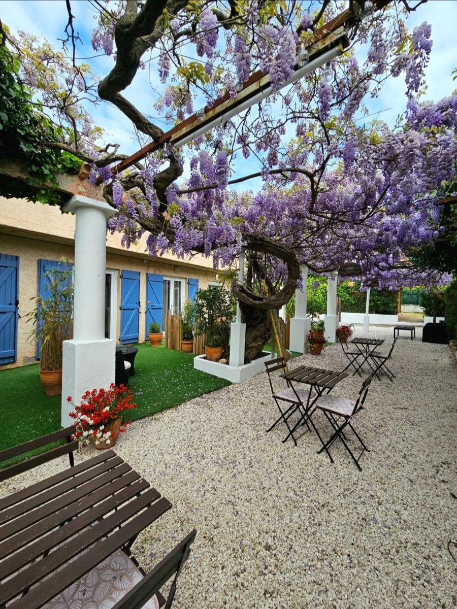 Chez Louis - Housity