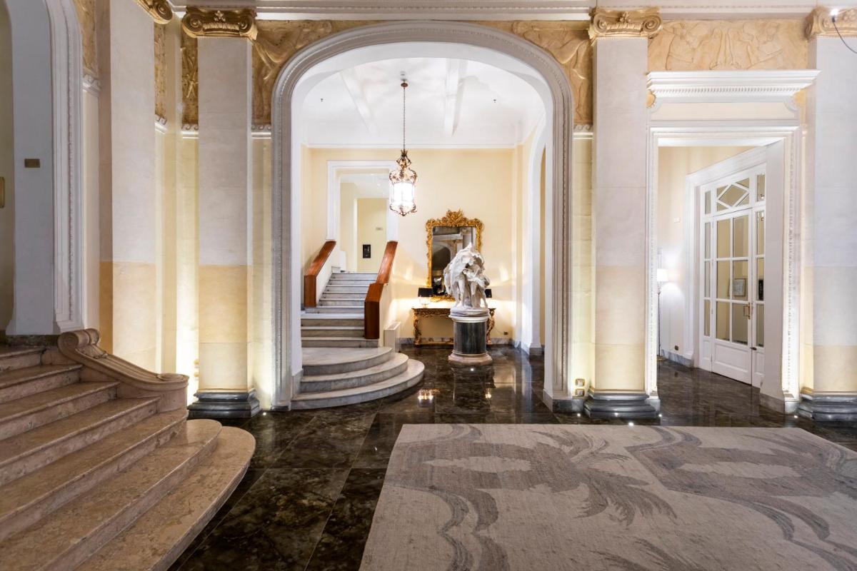 Grand Hotel Et Des Palmes - Housity