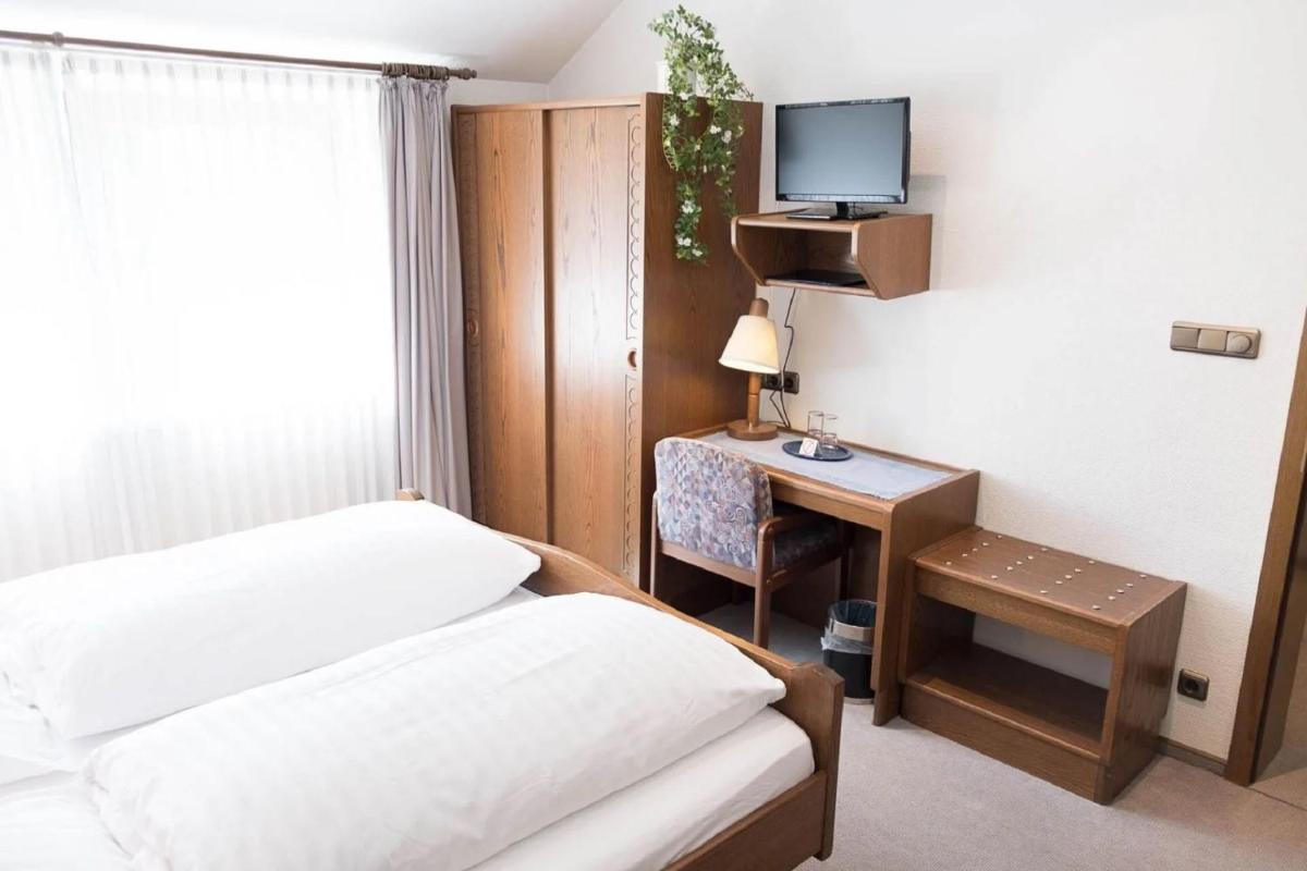 Pension Isernhagen - Housity