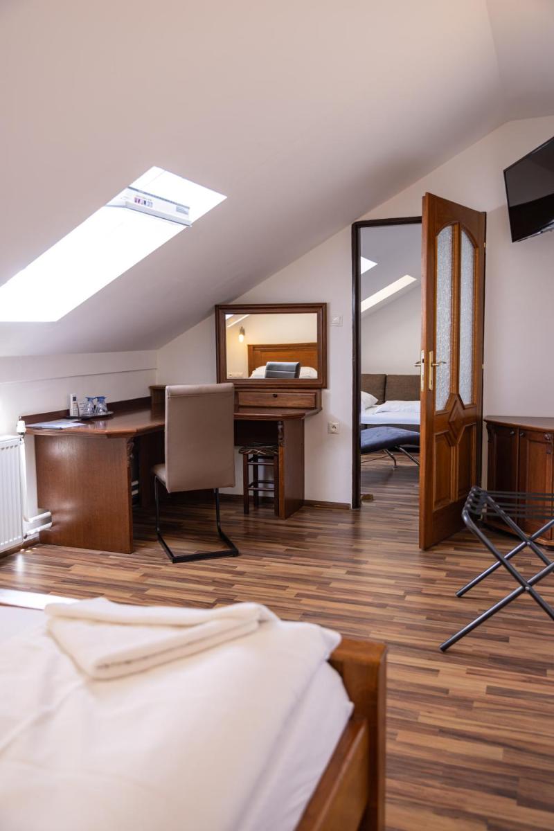 Penzion Royal - Housity