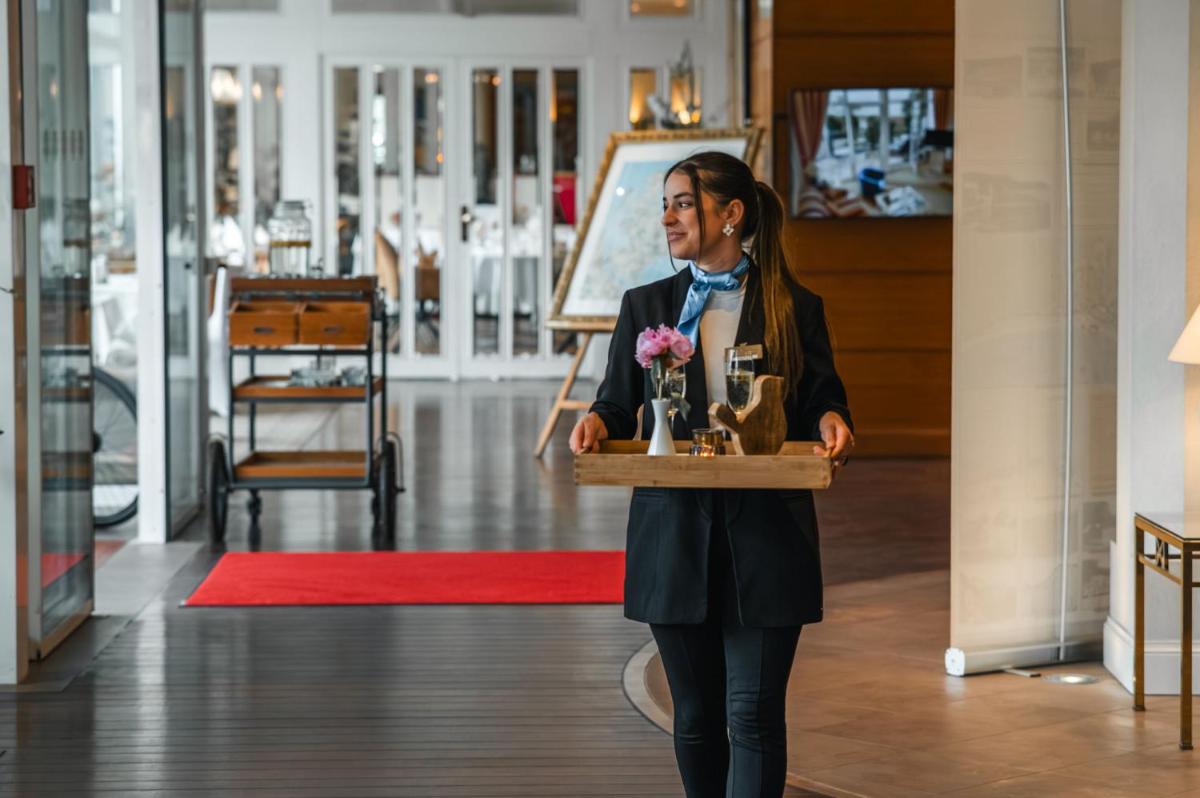Mitarbeiter der Unterkunft Grand Hotel Binz