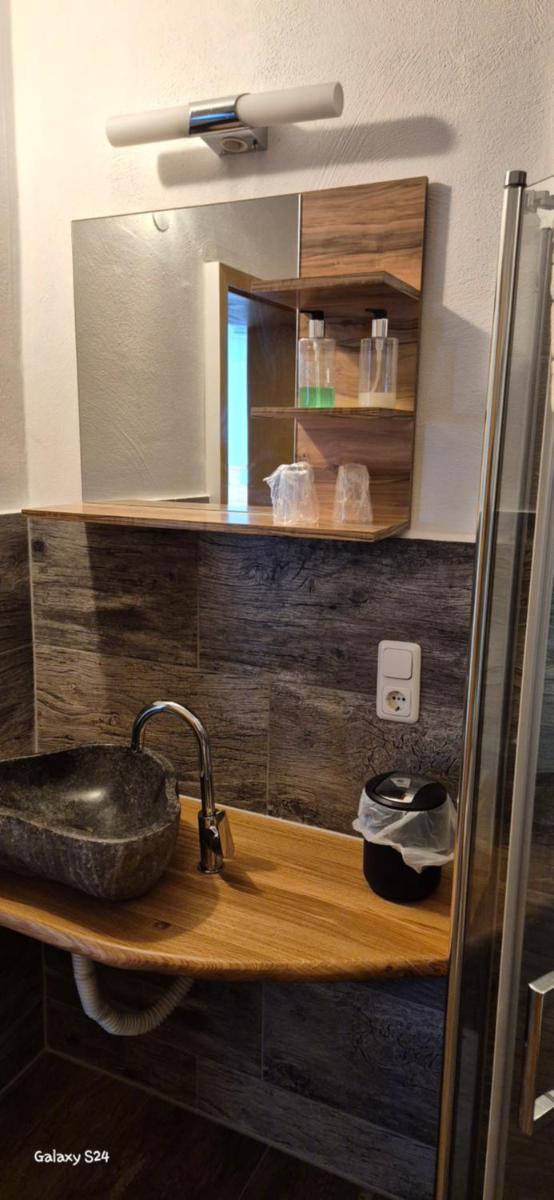 Landhotel Eifelblick - Housity