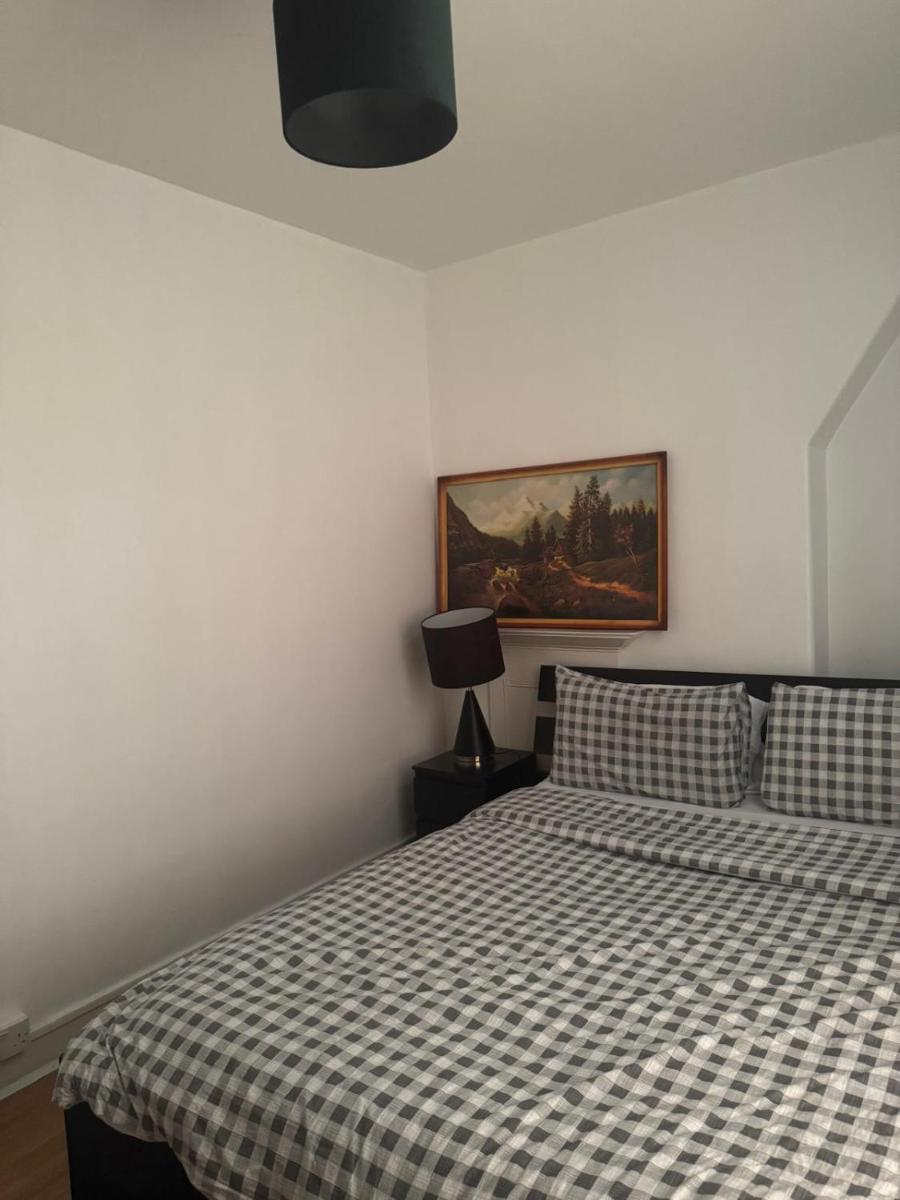 Double Room - Housity