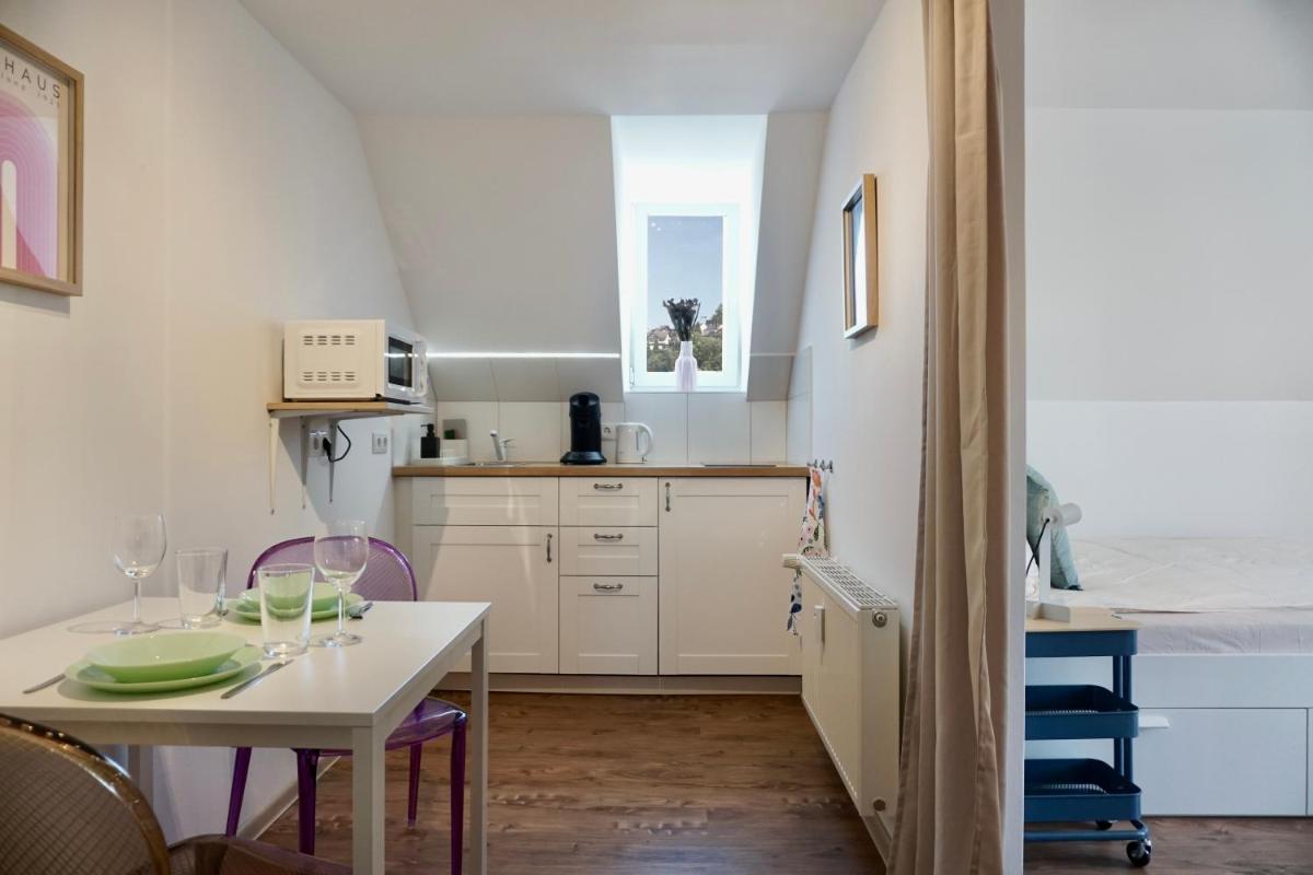 Stylisches Apartment für 2 Personen in historischem Fachwerkhaus 4 Etage mit Blick auf Stadt & Festung - Housity