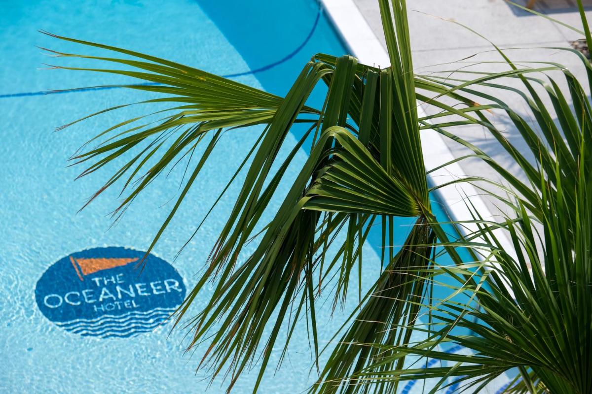 Oceaneer Hotel - Housity