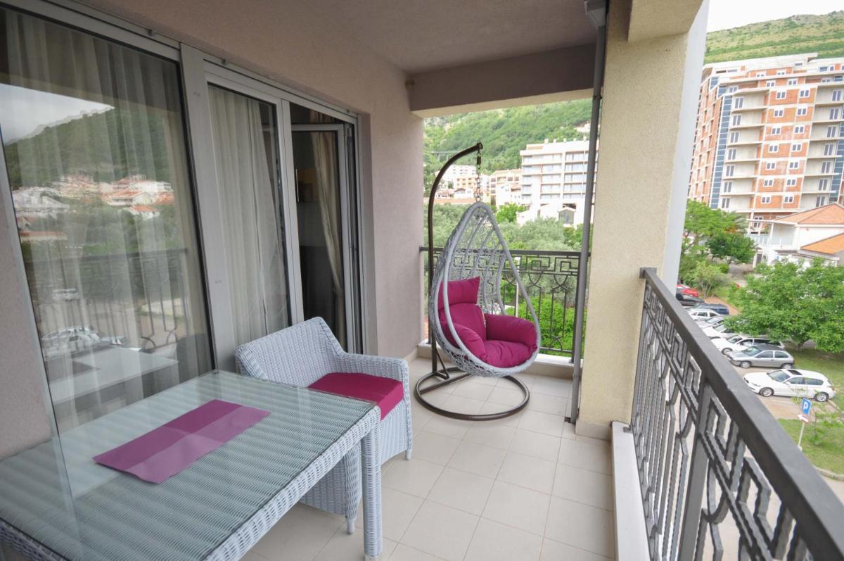Seaside Apartments Petrovac - Housity
