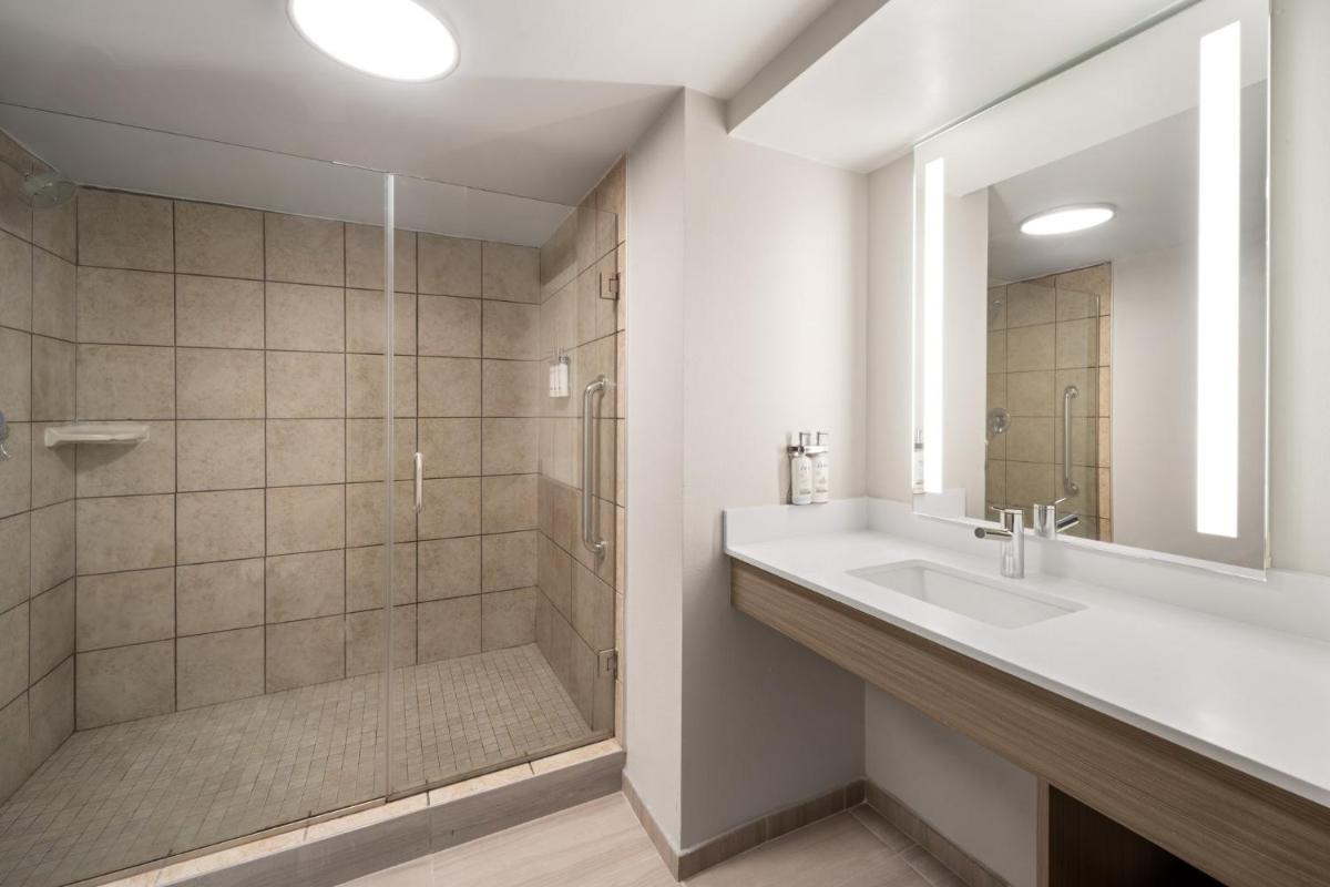Holiday Inn Express Greenville by IHG - Housity