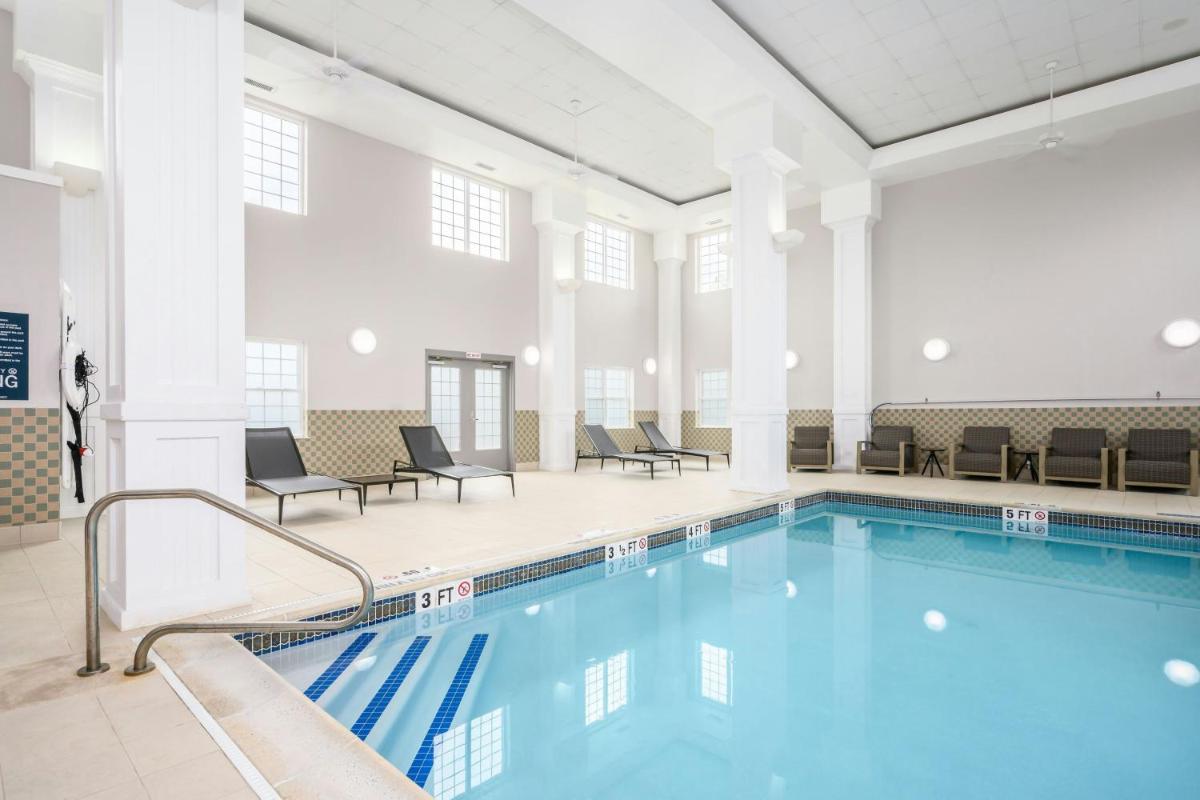 Four Points by Sheraton Bedford Manchester Airport - Housity