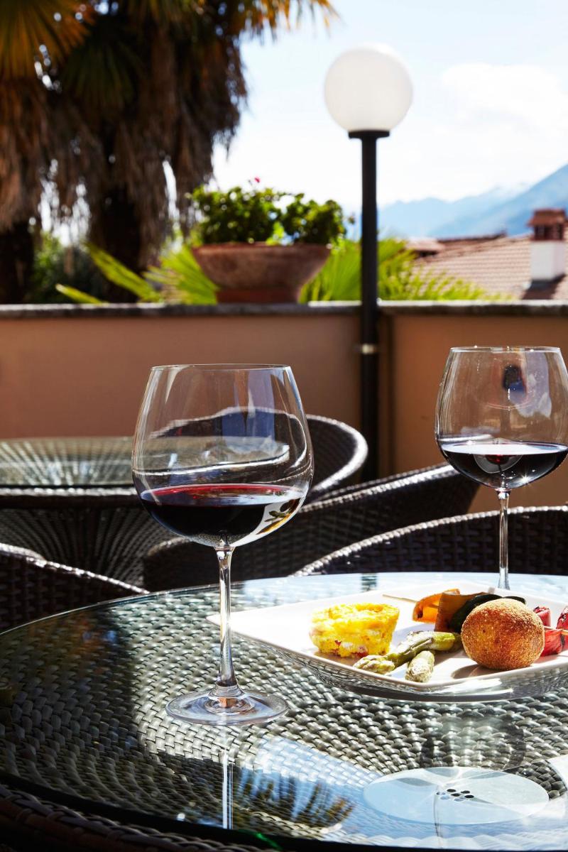 Hotel 2000 - Housity