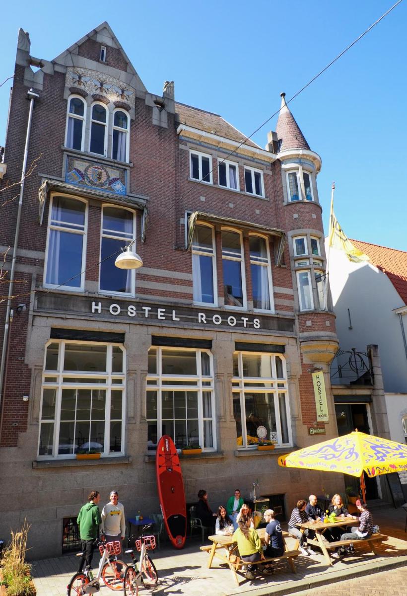 Hostel Roots - Housity