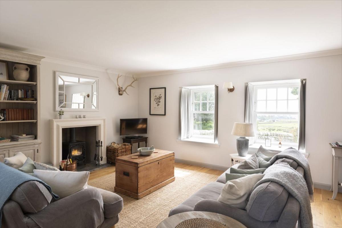 Shepherds Cottage, Pentland Hills - Housity