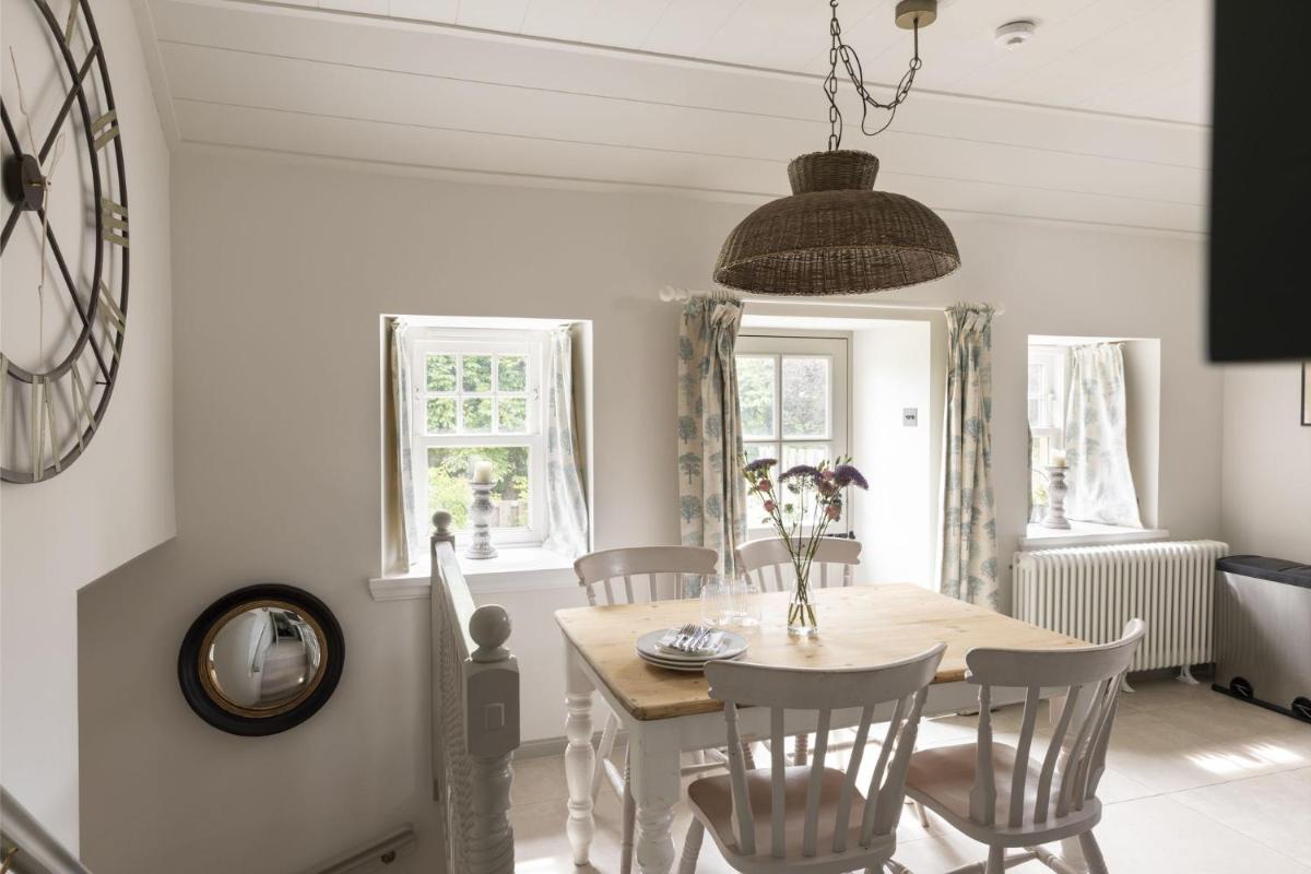 Shepherds Cottage, Pentland Hills - Housity