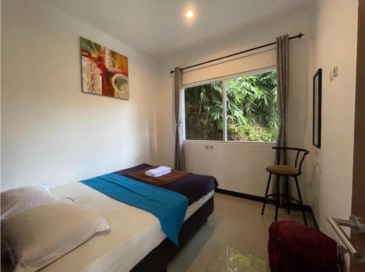Bantal Guling Villa - Housity