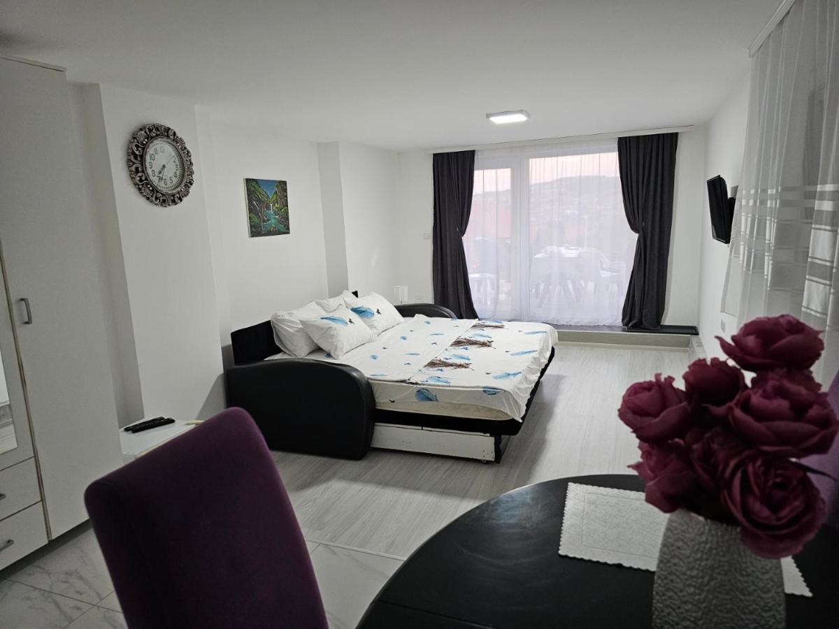 Studio Dana - Housity