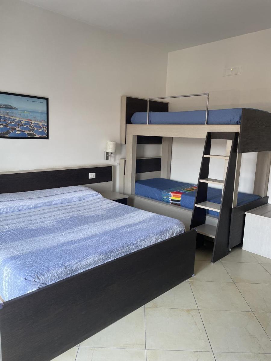 La Dea dell'Abbondanza - Housity