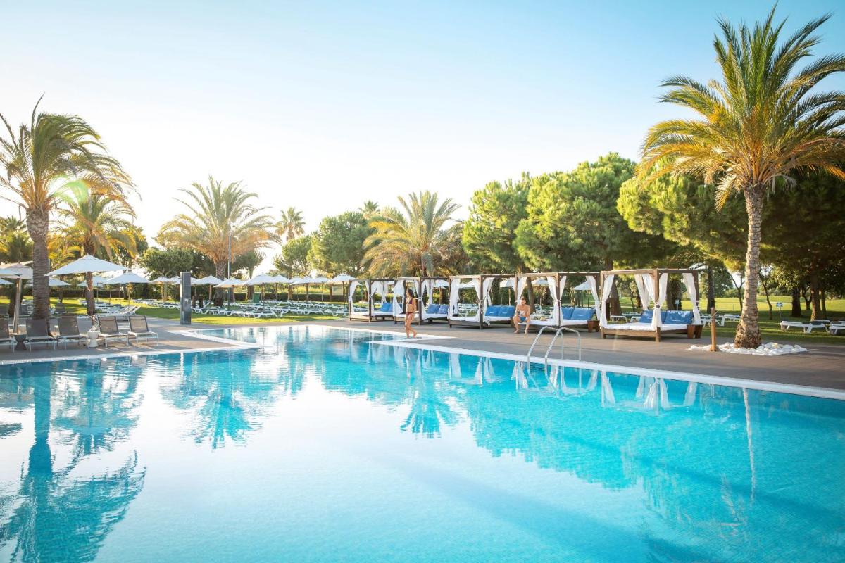 A piscina em ou perto de ROBINSON QUINTA DA RIA - All Inclusive
