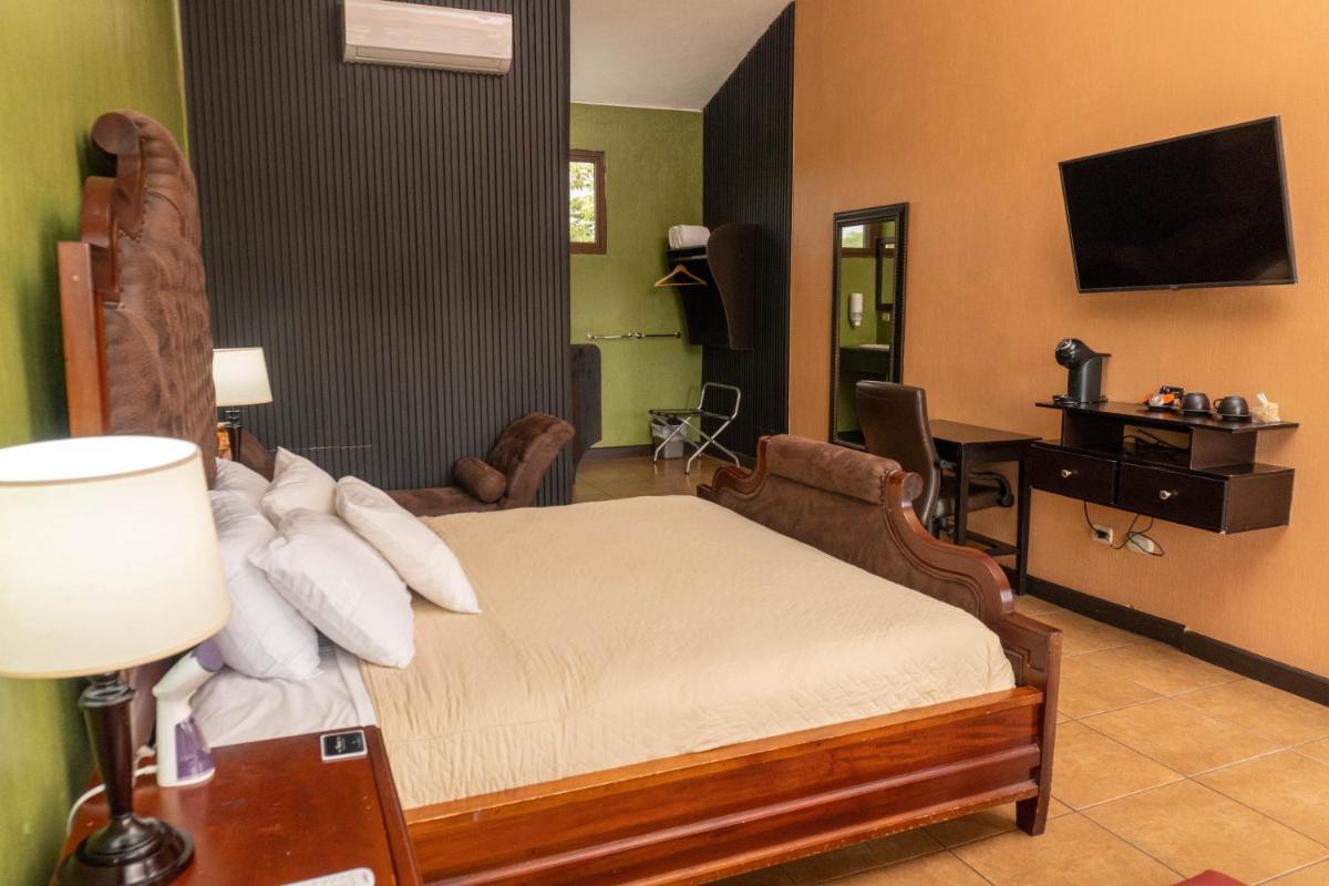 Grand Caporal Hotel - Housity