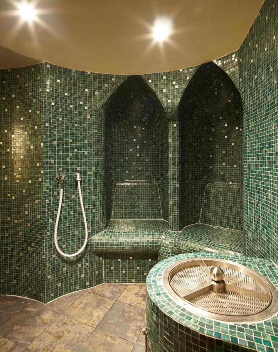 Zur Post Wellness und Sporthotel - Housity