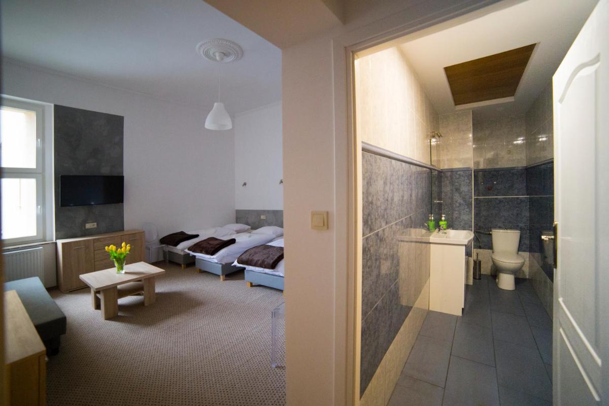OperaHostel - Housity