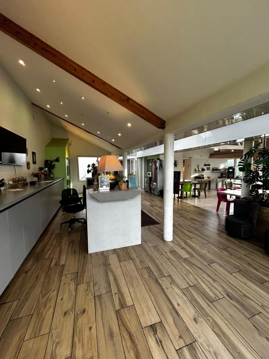 Hôtel L'ile Du Saussay - Housity