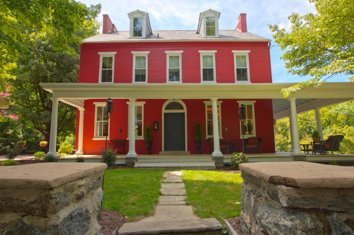 The Hollinger House - Housity
